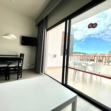 Appartamento Two Bedrooms, Wifi, Pool, Close To The Beach In Los Cristianos