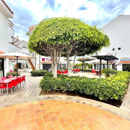 Two Bedrooms, Wifi, Pool, Close To The Beach In Los Cristianos *
