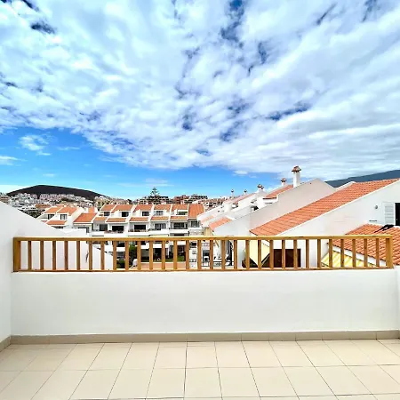 Two Bedrooms, Wifi, Pool, Close To The Beach In Los Cristianos Apartment Los Cristianos (Tenerife)