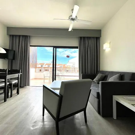 Two Bedrooms, Wifi, Pool, Close To The Beach In Los Cristianos Apartment Los Cristianos (Tenerife)