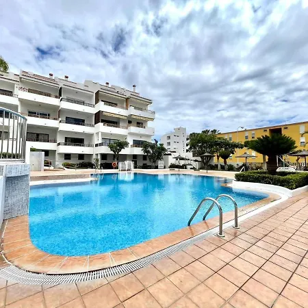 Two Bedrooms, Wifi, Pool, Close To The Beach In Los Cristianos Apartment *